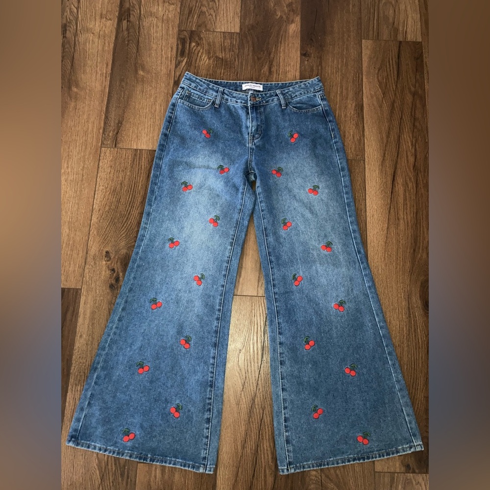 Ashley Mason women’s Embroidered Cherry Wide-Leg Women’s Jeans size 11
